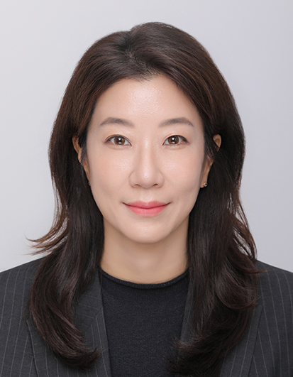 정다운 교수님 사진
